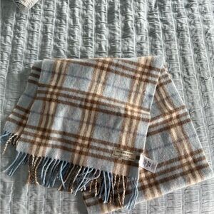 Burberry Cashmere Scarf in Light Blue and Tan